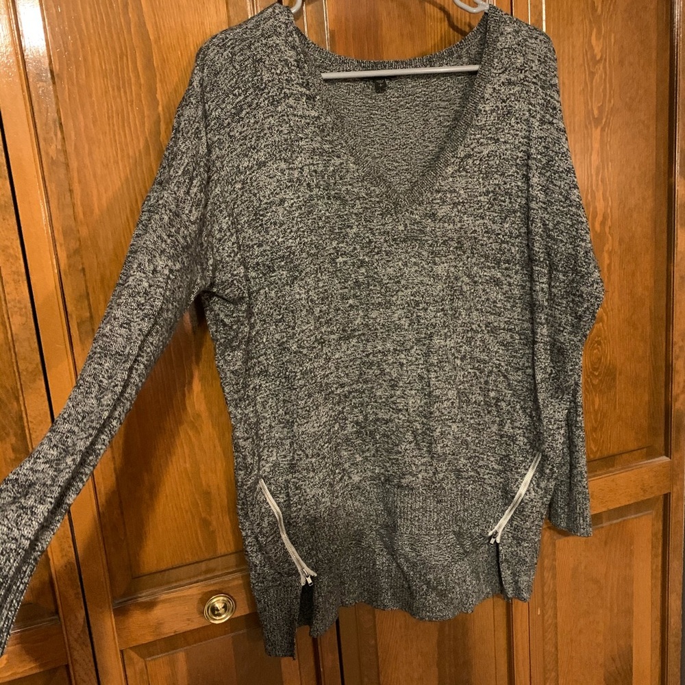 Marled gray sweater with white zipper detail